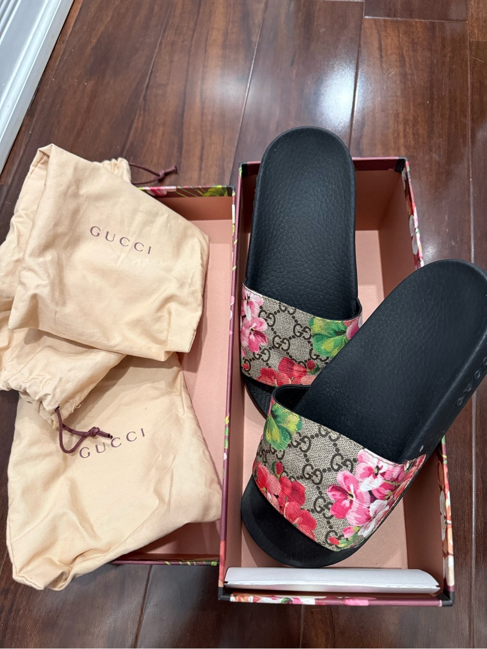 Gucci Floral GG Logo Slip-On Sandals in Black and Multicolor